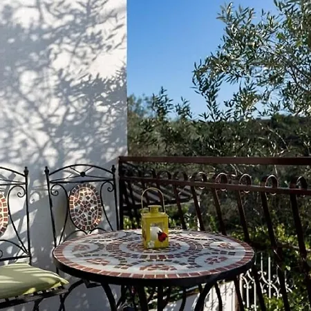 Petra - 50 M From Pebble Beach Apartment Necujam